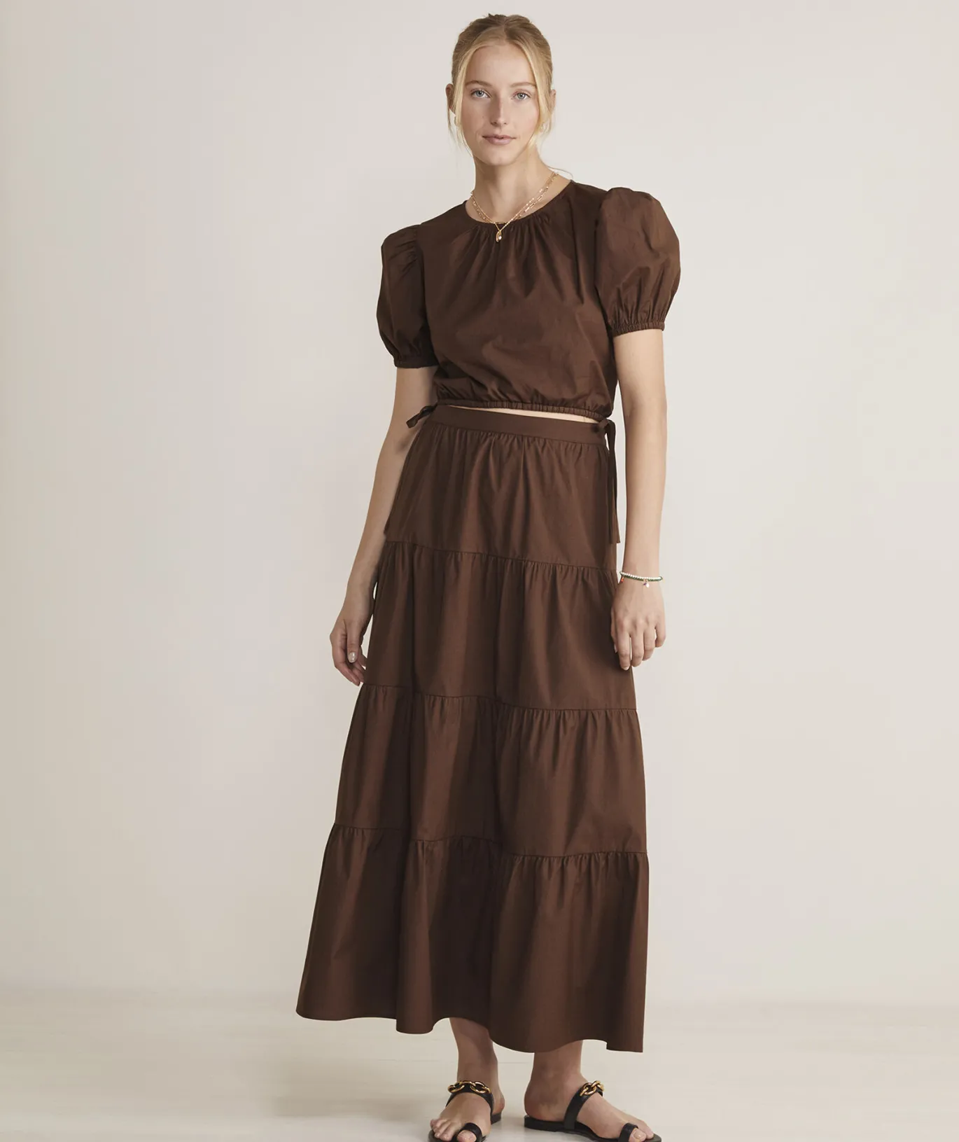 Clip Dot Ruffle Popover