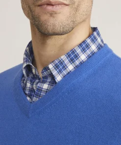 Lightweight Cashmere V-Neck Sweater