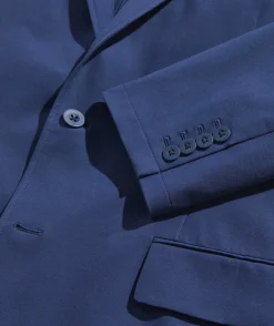 Lightweight On-The-Go Blazer