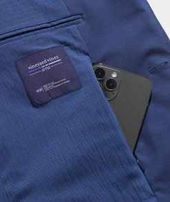 Lightweight On-The-Go Blazer