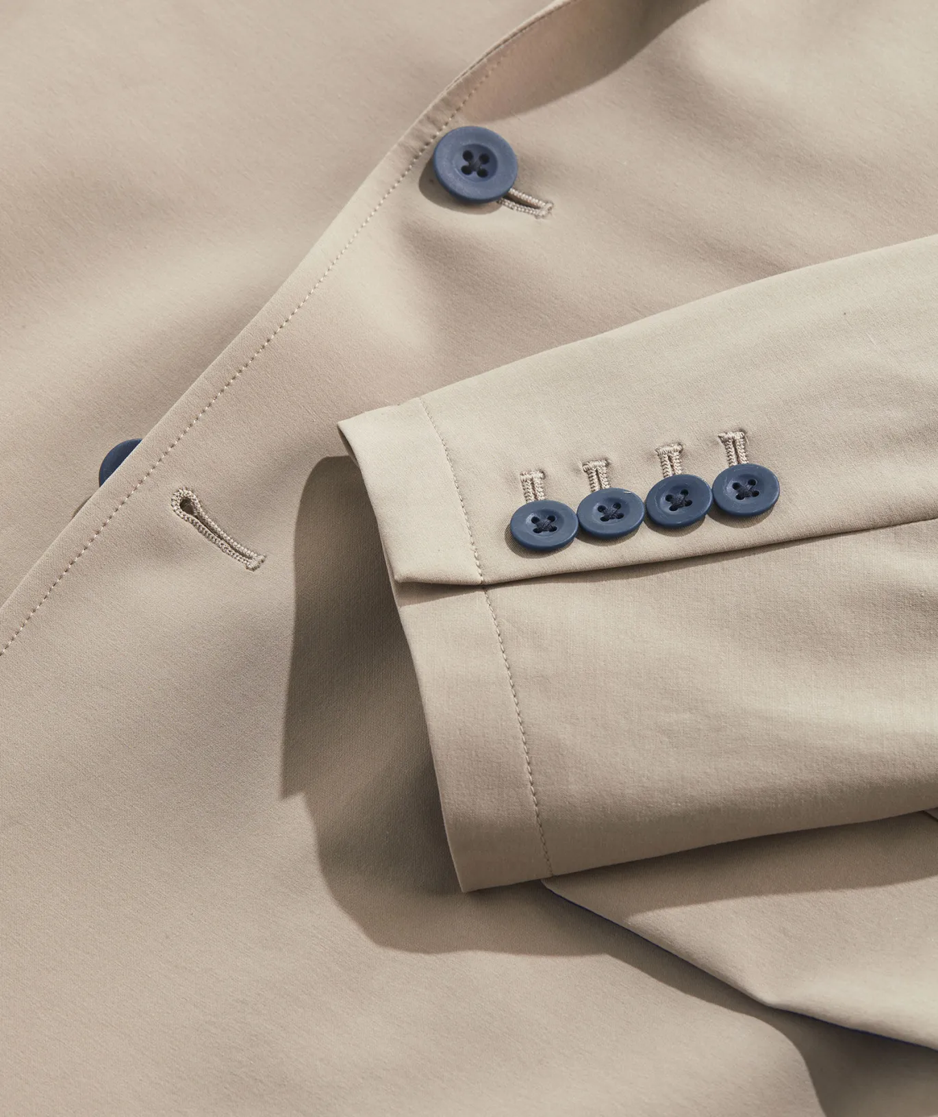 Lightweight On-The-Go Blazer
